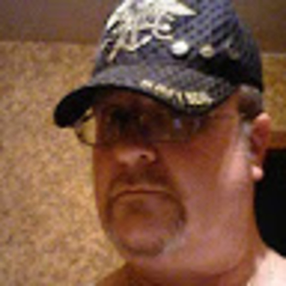 Meet your Posher, Eric selling SUNSHINE - Picture 1 of 2